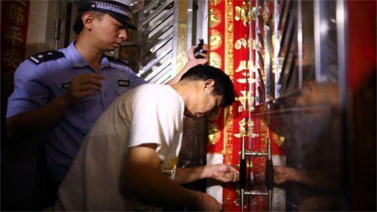 合川请开锁师傅开了锁后，师傅为什么一般都不进门，就算主人请也不进去？